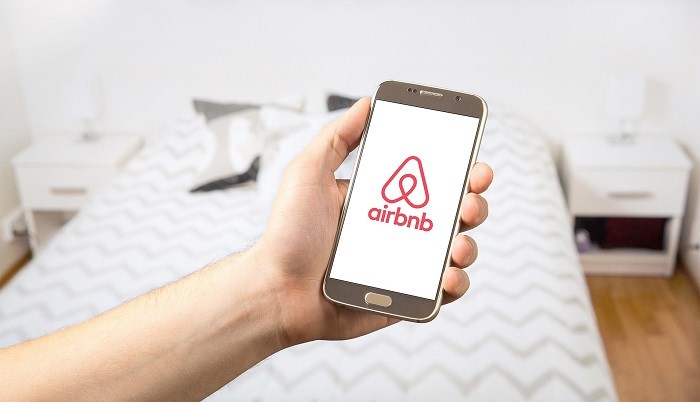 Airbnb unveils new features in bid to woo high-end travellers