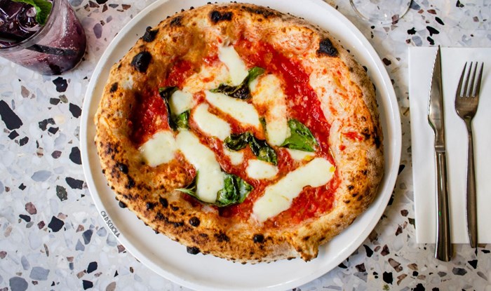 Restaurants in Edinburgh are offering discounted pizza to customers cycling there